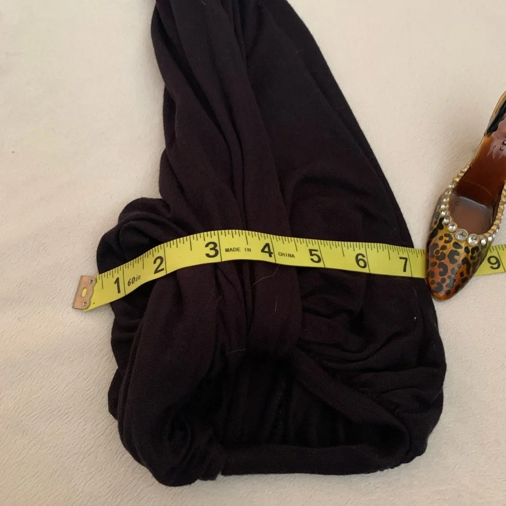 FREE PEOPLE ladies 95% rayon black “To the Tropics” size medium, long sleeve top